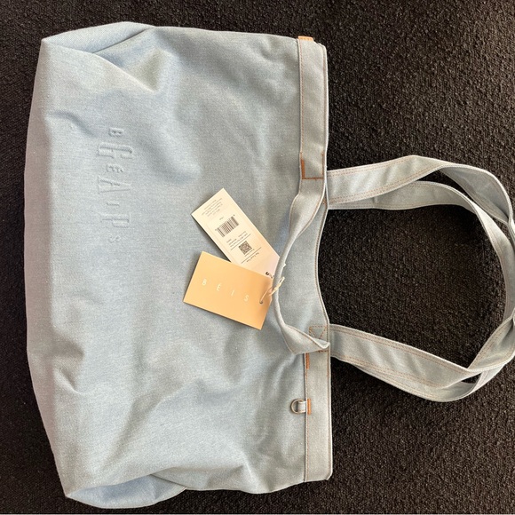 GAP X BEIS The Travel Tote - Picture 4 of 8